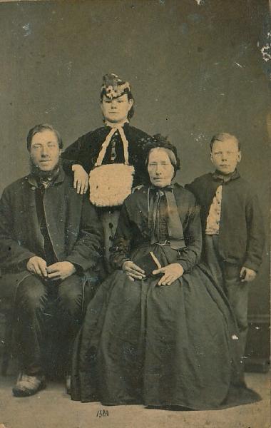 Joseph Crippen 5756, wife Eliza, g/son Joseph Wright + brother (Photo: Anna Wright)